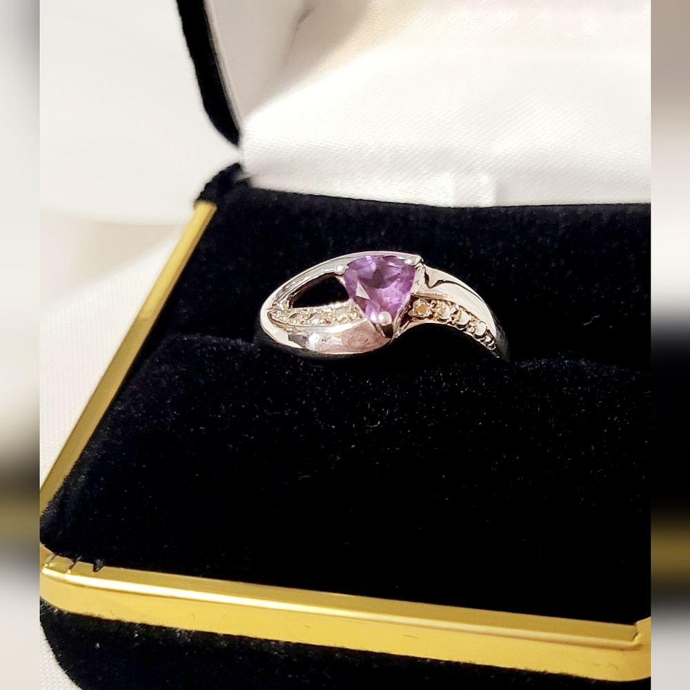 Sterling Silver Triangle Cut Amerhyst Ring - image 1